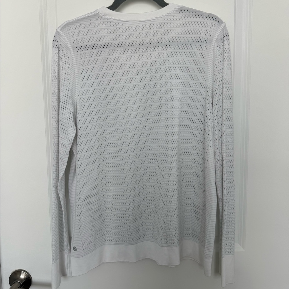 Lululemon top - Picture 2 of 2